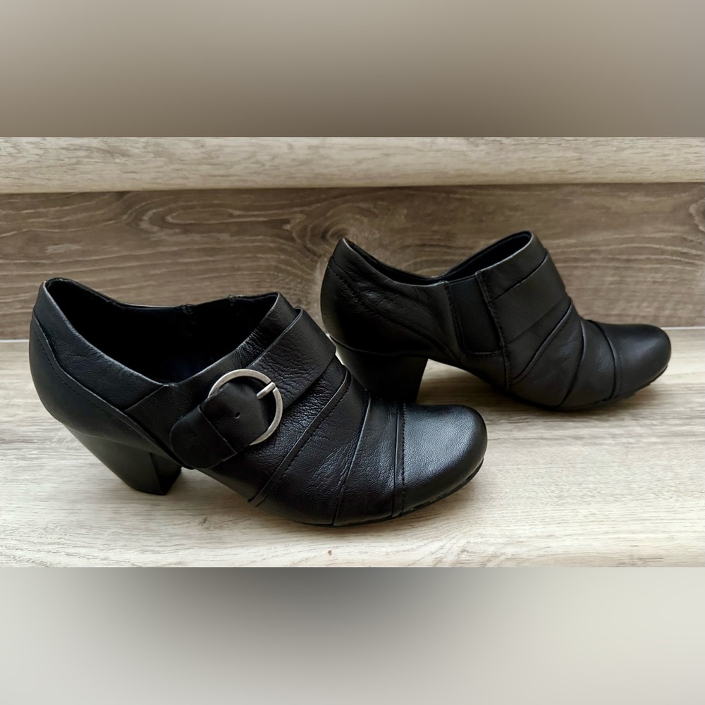 Witchy Black leather Women's Heeled Shoes - Picture 5 of 16